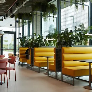 The Social Hub Poblenou Extended מלון