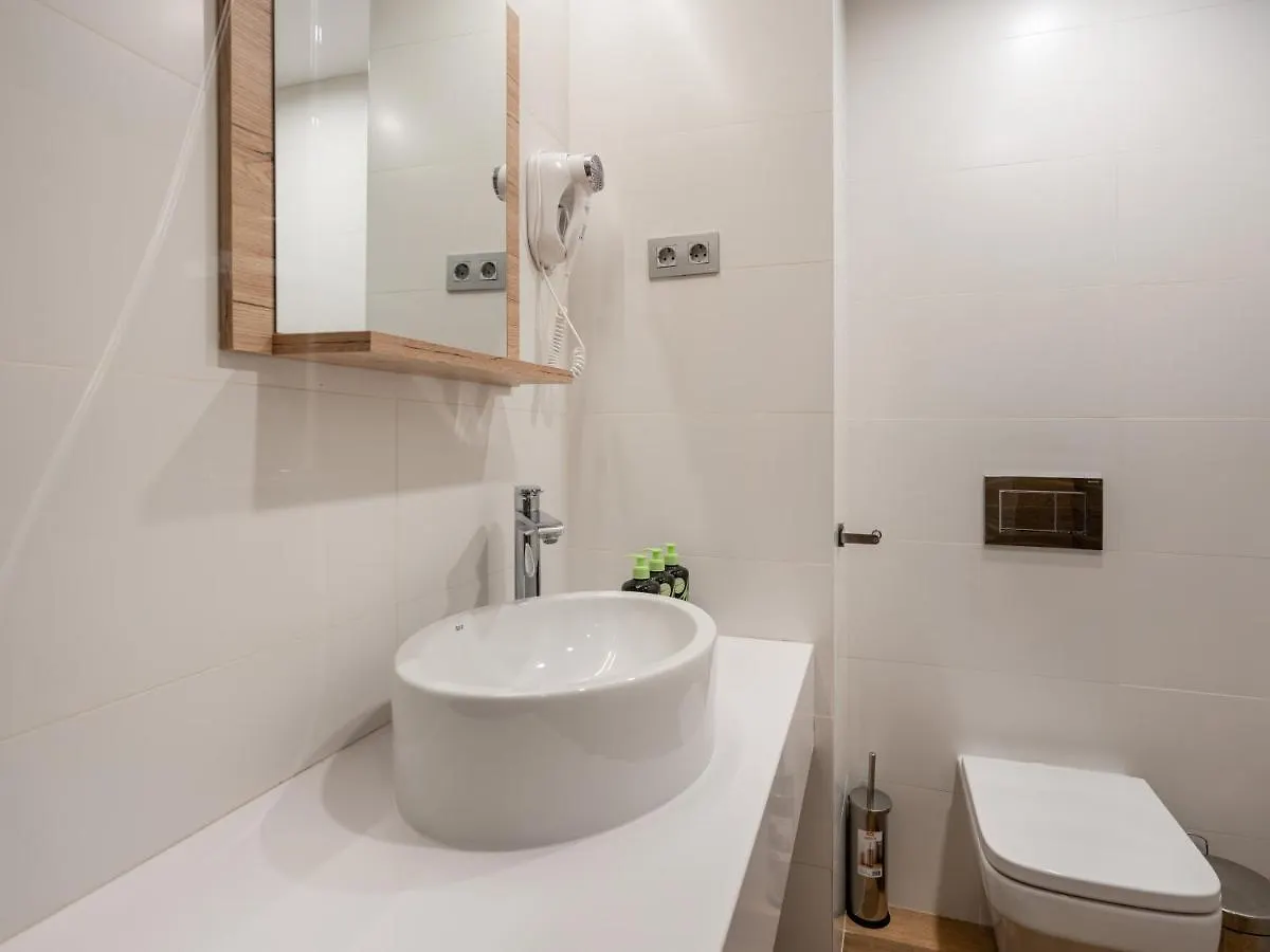 Limehome Barcelona Carrer De Fontcoberta - Digital Access 0*,  Spanje